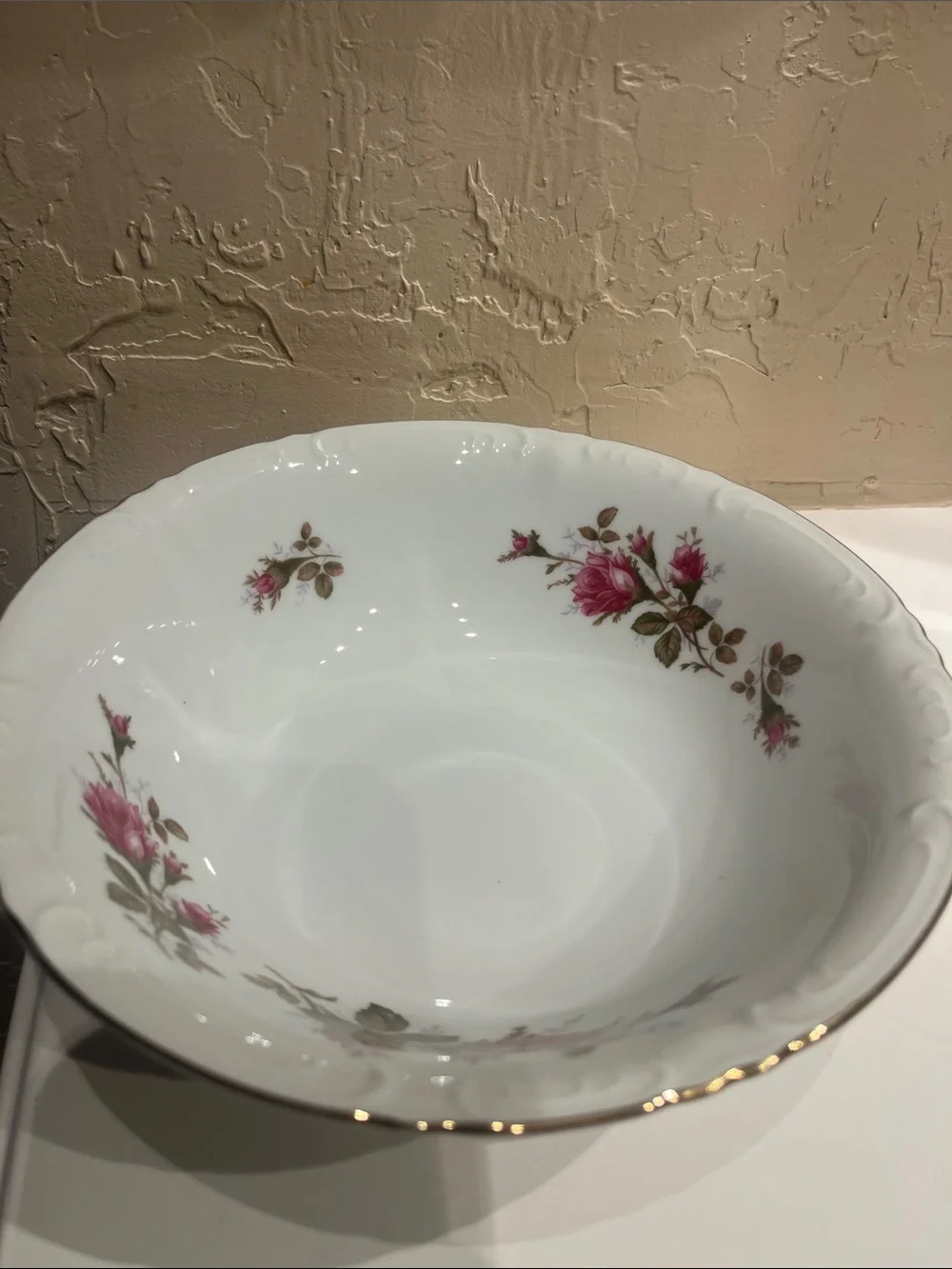 ROYAL ROSE Classic White Porcelain Serving Bowl with Pink Rose Motif